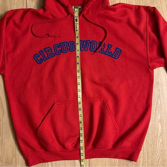 Circus World Pullover Red Hoodie Sweatshirt, Men’s, Size M - Picture 4 of 5